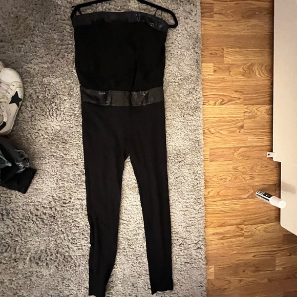 Gorgeous jumpsuit; spandex material with black beadwork - Picture 5 of 7